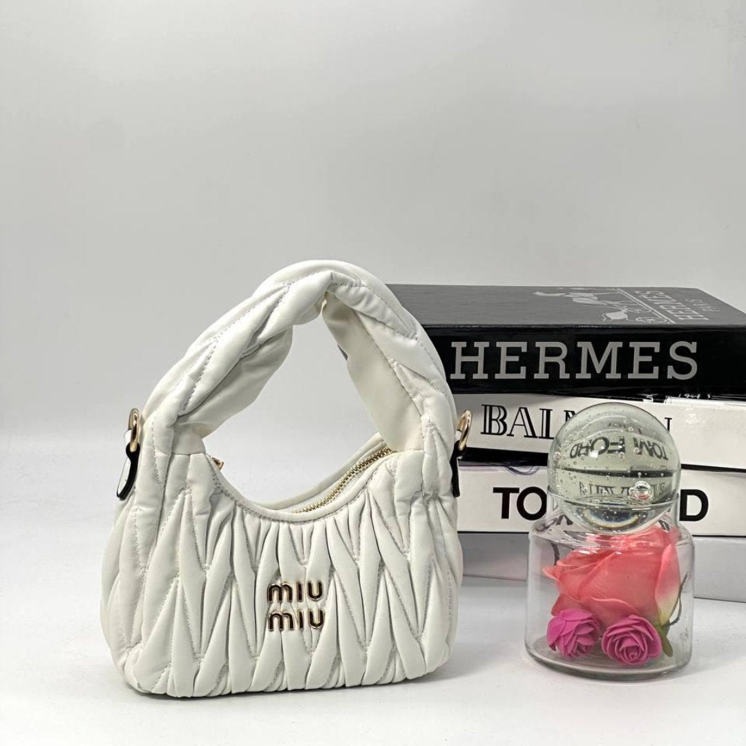 Miu Miu Wander Matelassé Hobo Mini Torbica