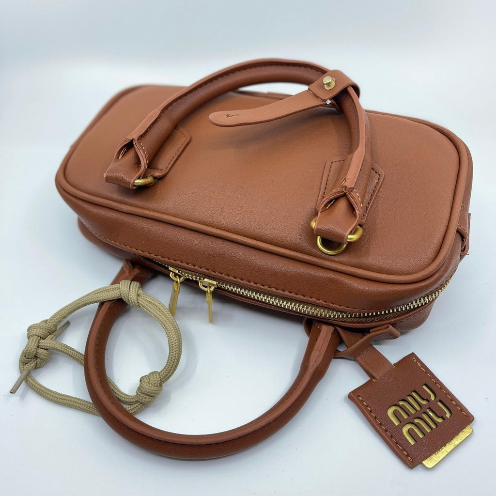 Miu Miu Arcadie kožna torba