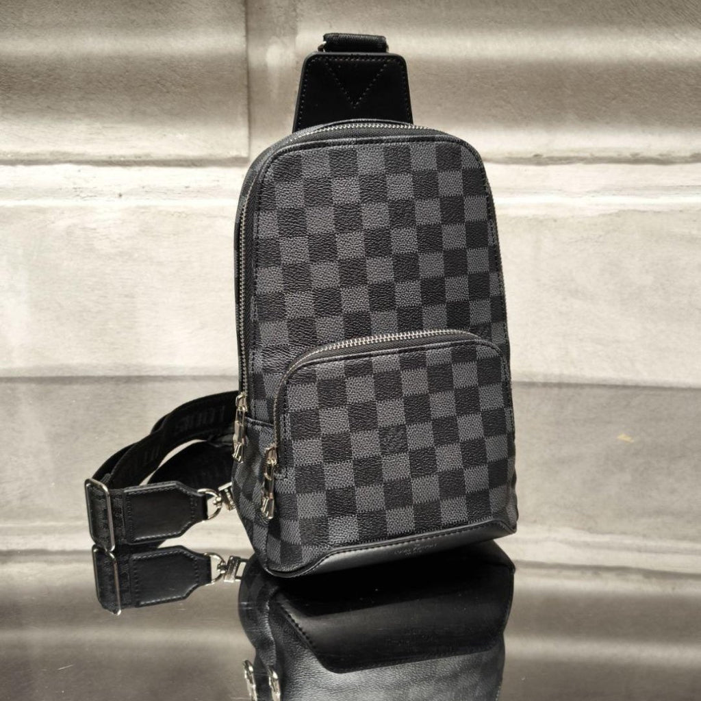 Louis Vuitton Avenue Sling Torbica