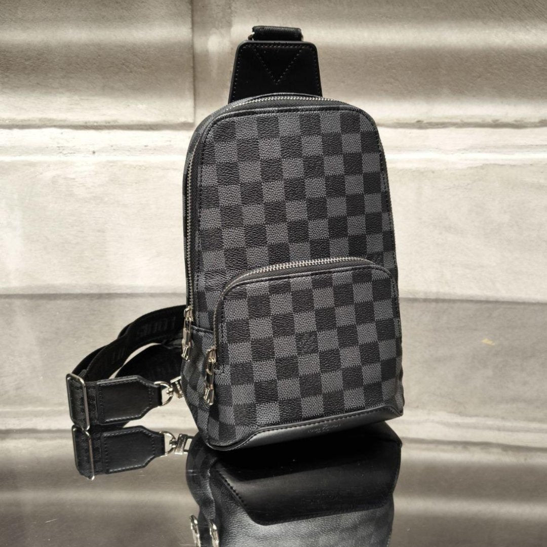 Louis Vuitton Avenue Sling Torbica
