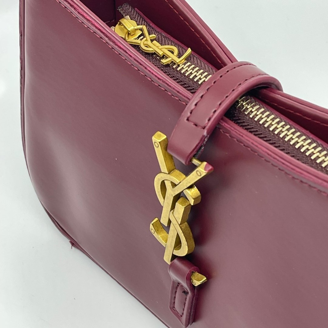 Saint Laurent Le 5 à 7 Torbica