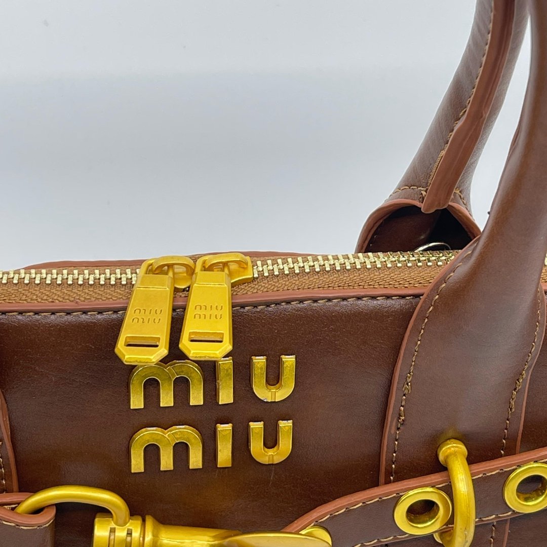 Miu Miu Mini Aventure Tote Torbica