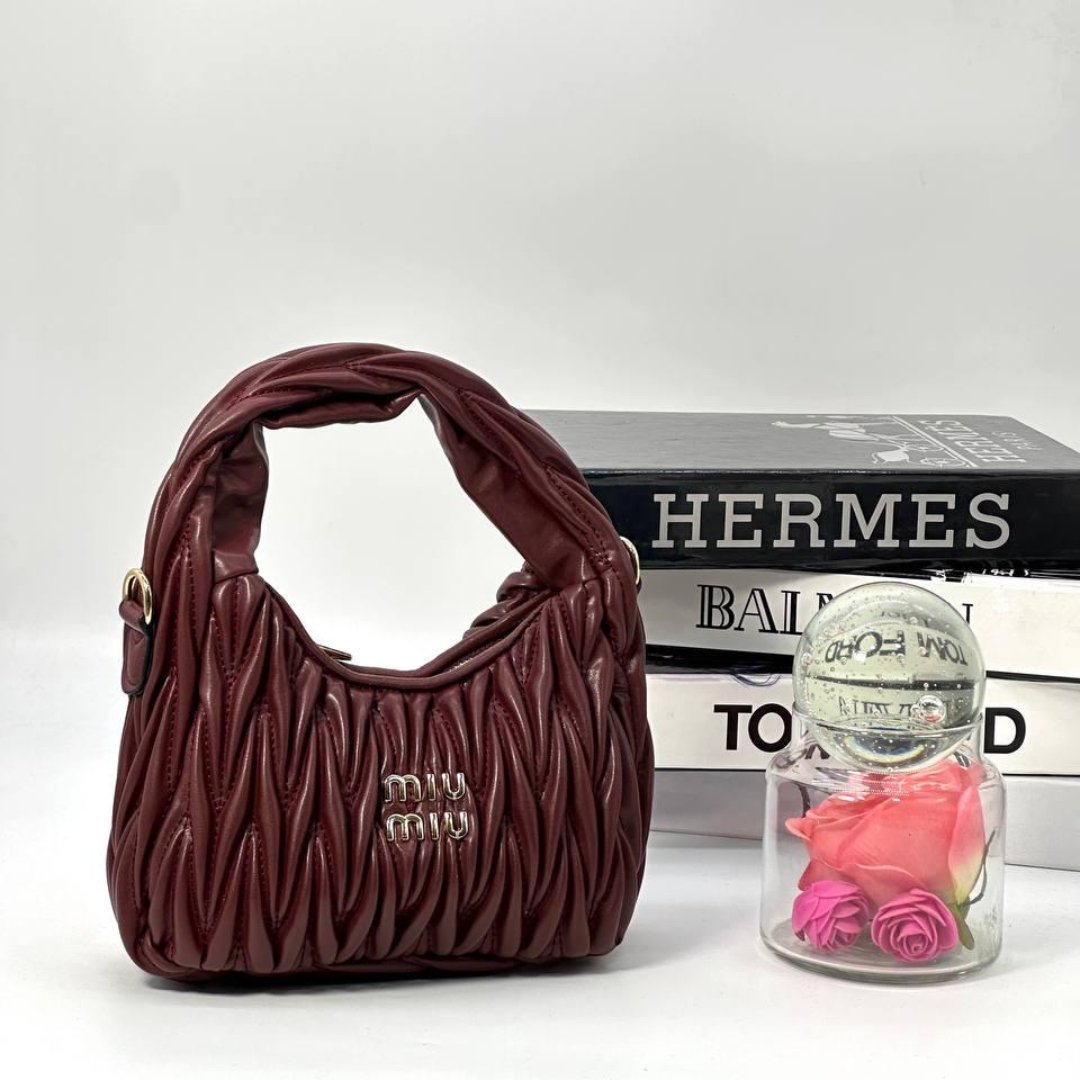Miu Miu Wander Matelassé Hobo Mini Torbica