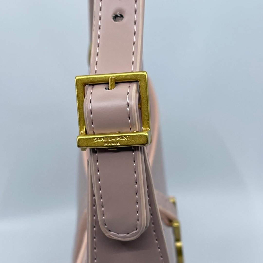 Saint Laurent Le 5 à 7 Torbica V2