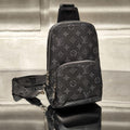 Louis Vuitton Avenue Sling Torbica V3